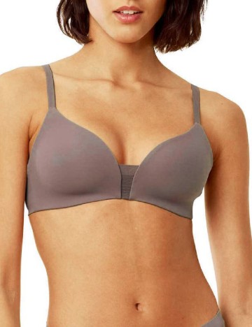 
						Sutien Triumph, mov