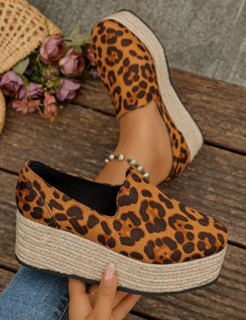 
						Espadrile SHEIN, animal print