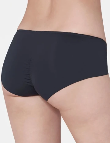 Chilot Triumph, negru