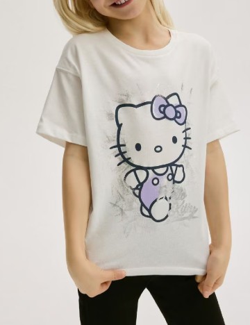 
						Tricou Reserved, alb