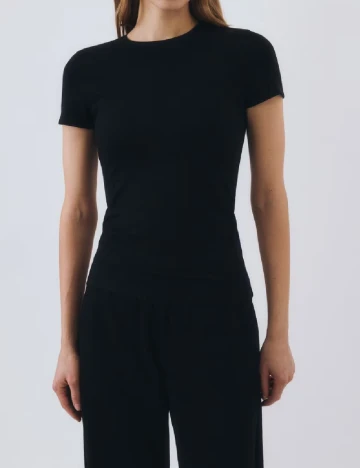 Tricou Reserved, negru