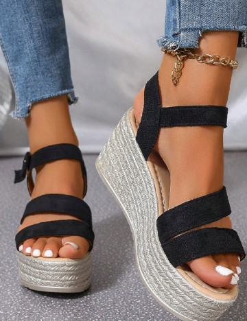 
						Sandale SHEIN, negru