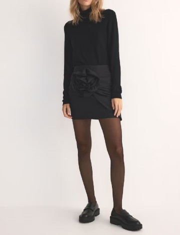 
						Fusta Reserved, negru