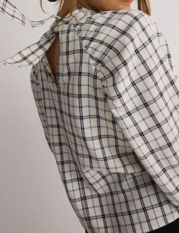 Bluza Reserved, alb/bleumarin Alb