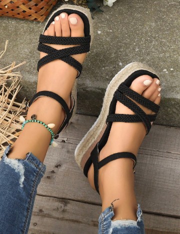 
						Sandale SHEIN, negru