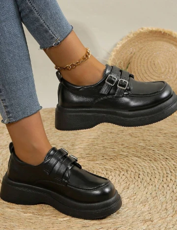 Pantofi SHEIN, negru