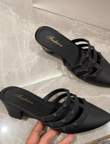 Saboti SHEIN, negru Negru