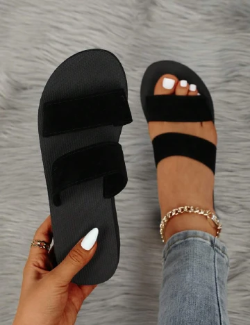 Slapi SHEIN, negru