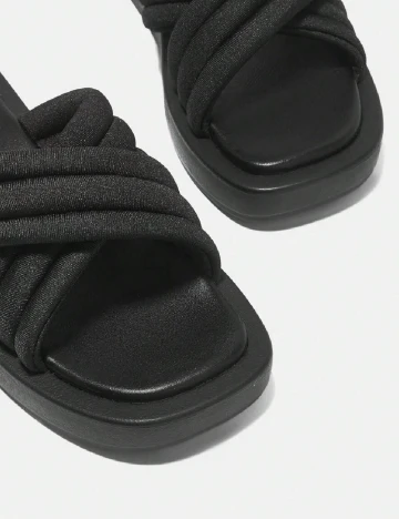 Slapi SHEIN, negru