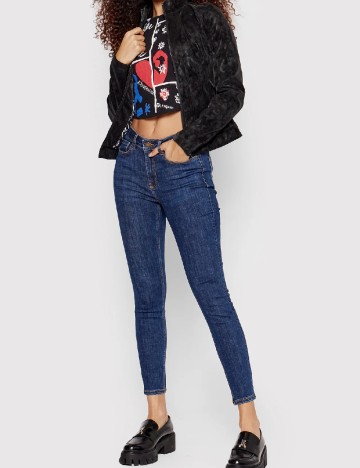 
						Jacheta Desigual, negru