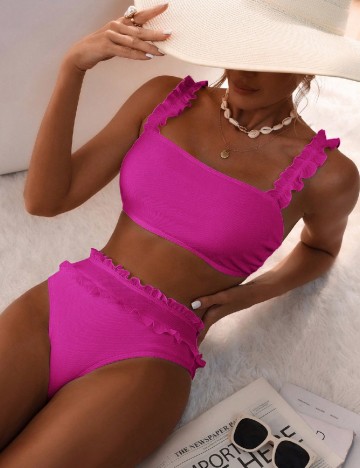 
						Costum de baie SHEIN, roz