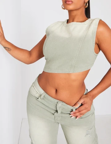 Top PRETTYLITTLETHING, verde