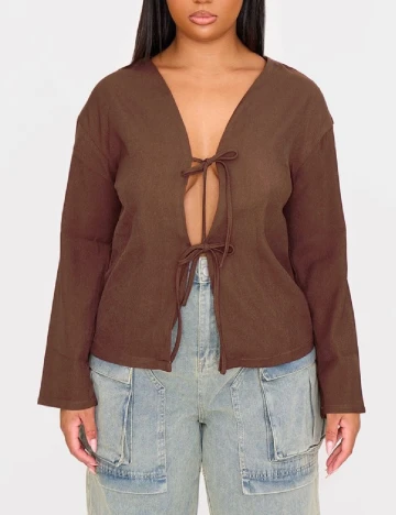 Bluza PRETTYLITTLETHING Plus Size, maro