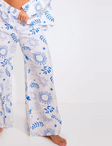 Pantaloni PRETTYLITTLETHING, alb