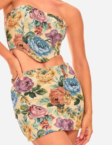 Top PRETTYLITTLETHING, floral print
