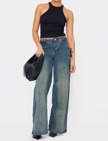 Top PRETTYLITTLETHING, negru