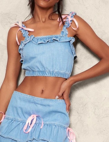 
						Top PRETTYLITTLETHING, albastru