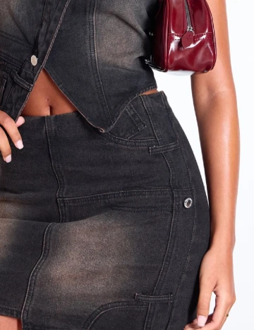 Fusta PRETTYLITTLETHING, negru