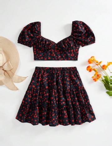 
						Compleu SHEIN, floral