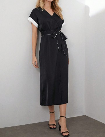 
						Rochie medie SHEIN, negru
