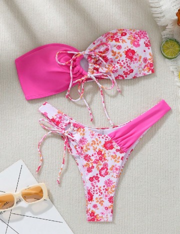 
						Costum de baie SHEIN, roz