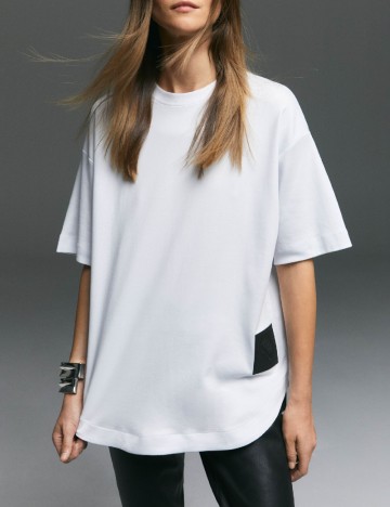 
						Tricou Reserved, alb