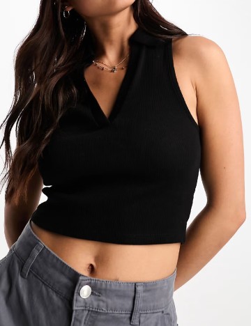 
						Top Stradivarius, negru