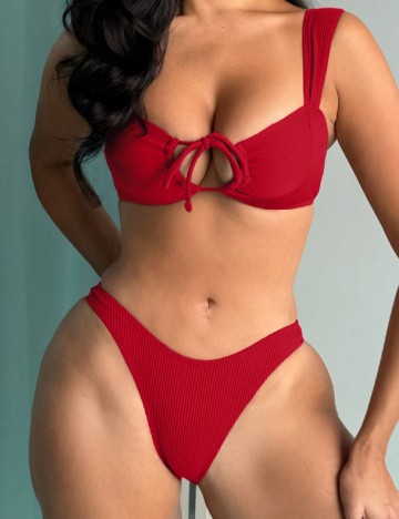
						Costum de baie SHEIN, rosu