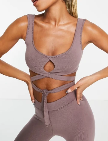 Top HIIT by ASOS, mov