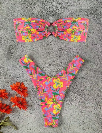 
						Costum de baie SHEIN, roz