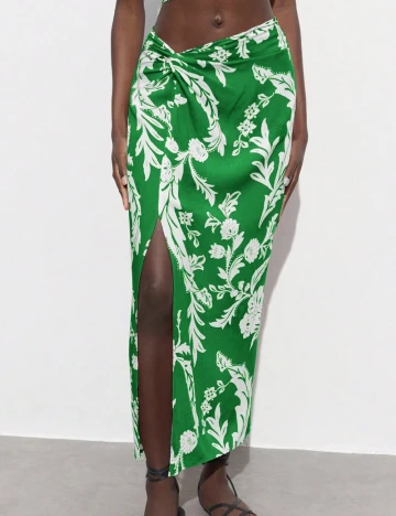 Fusta SHEIN, verde/alb Verde
