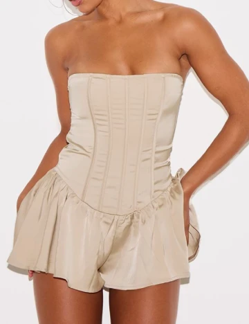 Salopeta PRETTYLITTLETHING, crem Crem