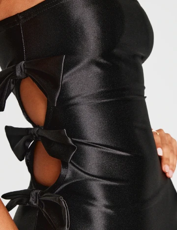 Rochie lunga PRETTYLITTLETHING, negru Negru