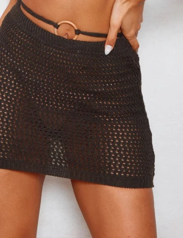 Fusta de plaja PRETTYLITTLETHING, maro inchis Maro