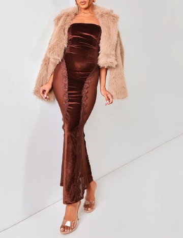 
						Rochie lunga PRETTYLITTLETHING, maro