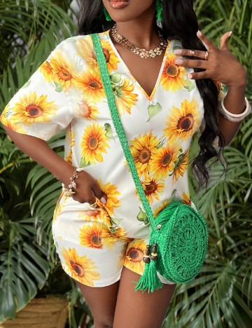 
						Compleu SHEIN, floral print