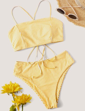 
						Costum de baie SHEIN, galben