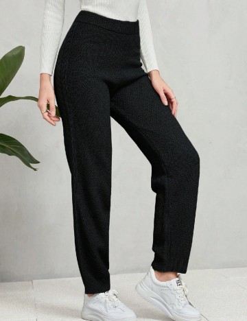 
						Pantaloni SHEIN, negru