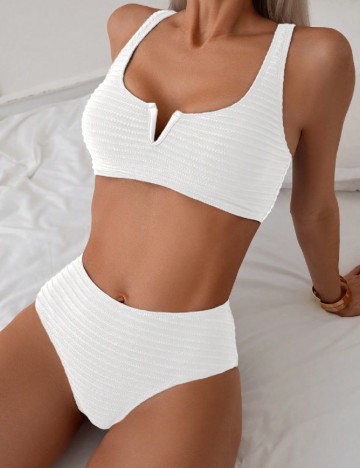 
						Costum de baie SHEIN, alb