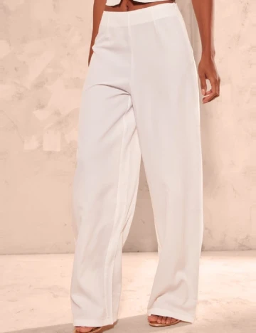 Pantaloni PRETTYLITTLETHING, alb