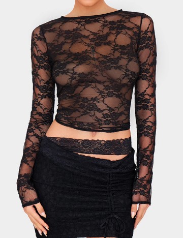 
						Top PRETTYLITTLETHING, negru