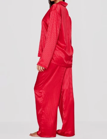 Pijama PRETTYLITTLETHING, rosu