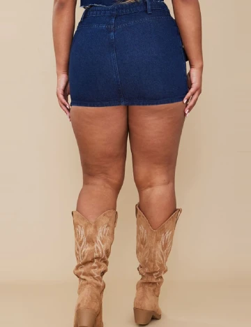Fusta PRETTYLITTLETHING, bleumarin