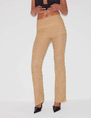 Pantaloni PRETTYLITTLETHING, crem