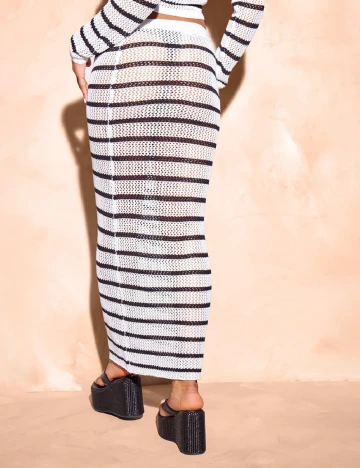 Fusta de plaja PRETTYLITTLETHING, alb