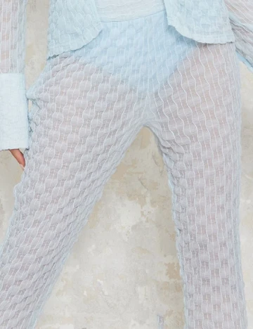 Pantaloni PRETTYLITTLETHING, bleu