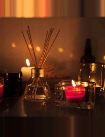 Set lumanari parfumate 6 bucati Bolsius, rosu Rosu