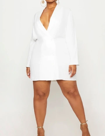 Rochie scurta PRETTYLITTLETHING Plus Size, alb Alb