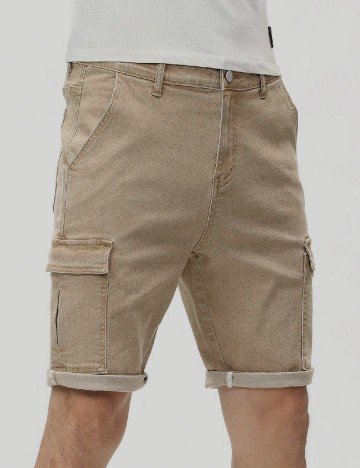 
						Pantaloni scurti SHEIN, maro
