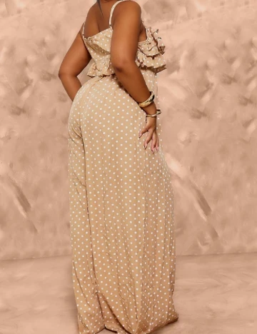 Salopeta PRETTYLITTLETHING Plus Size, maro deschis Maro